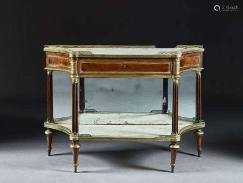 CONSOLE-DESSERTE D'ÉPOQUE LOUIS XVI Estampille de Bernard Molitor En acajou et placage d'acajou,