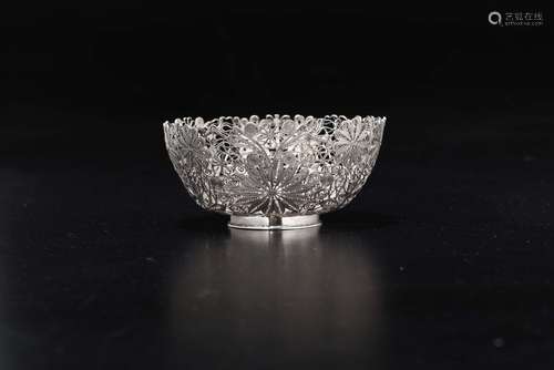 A silver filigree bowl, China, Qing Dynasty, 19th century