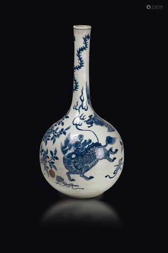 A blue and white bottle vase, China, Qing Dynasty, Qianlong  ...