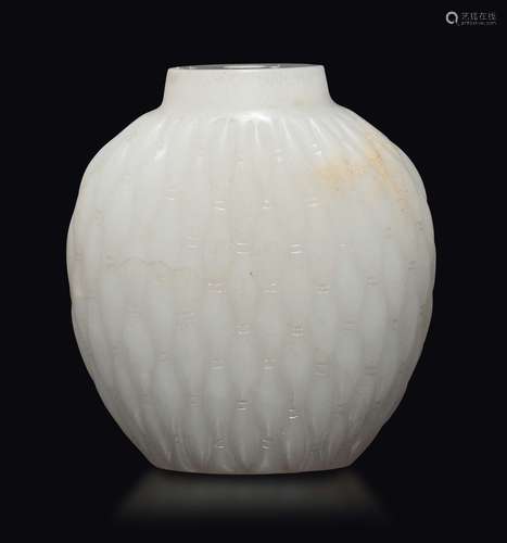 A white jade snuff bottle, China, Qing Dynasty, 19th centu ...