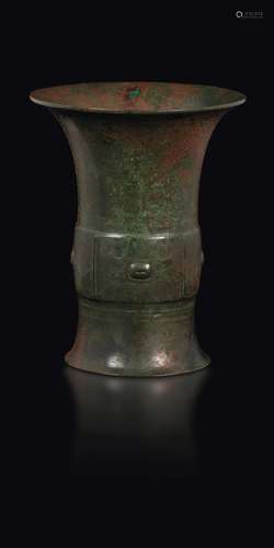 A bronze ritual wine vessel Zun, China, Zhou Dynasty (1027-221  ...