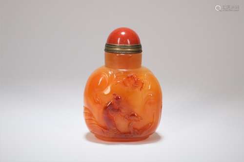 A Chinese Carved Agate Snuff Bottle