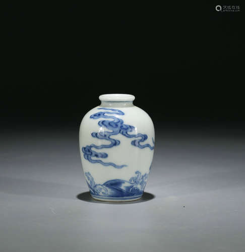 A Chinese Blue and White Porcelain Bottle