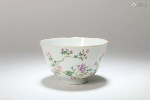 A Chinese Famille-Rose Porcelain Bowl