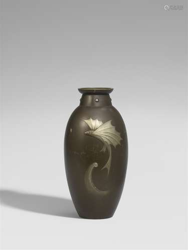 Große Vase. Bronze (hakudô). Osaka. Ca. 1940