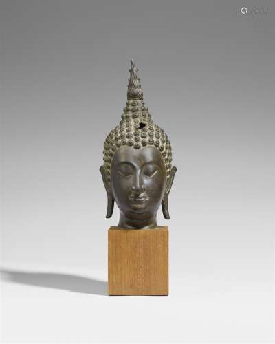 Großer Kopf eines Buddha. Bronze. Thailand, Sukhothai. 14. Jh. oder später