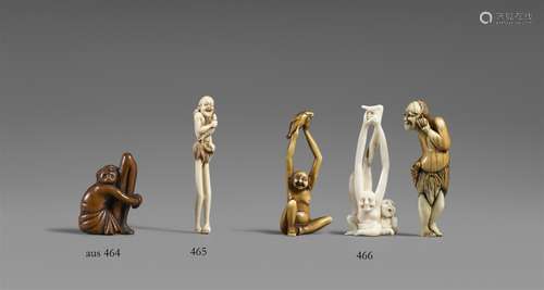 Drei Netsuke. Elfenbein. 19. Jh.