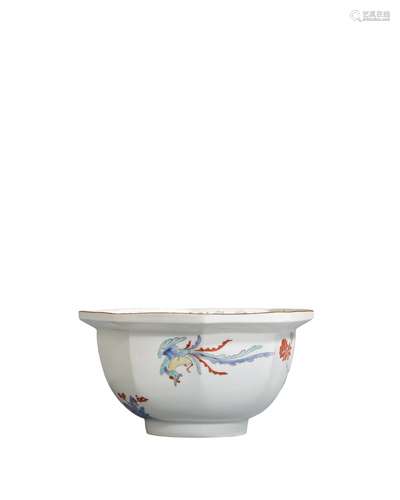 Paar achteckige Kakiemon-Schalen. Arita. Ca. 1670-1690