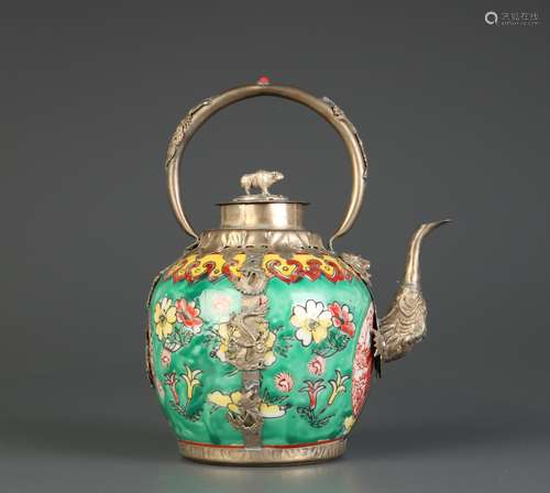 Chinese Porcelain Teapot