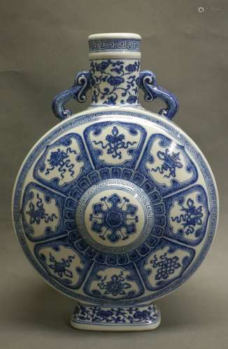 Chinese Qing Dynasty Double Ears Vase