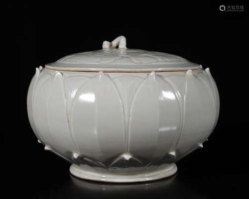 Chinese Ding Ware Covered Jar