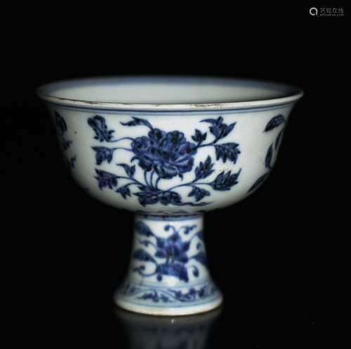 Chinese Blue/White High Foot Cup