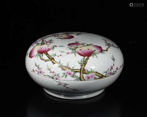 Chinese Famille Rose Porcelain Covered Box