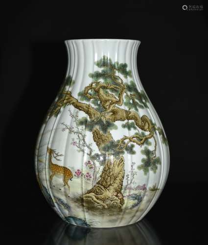 Chinese Famille Rose Porcelain Squat Vase