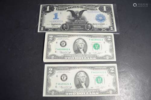 American paper money 1 dollars and 2 dollars