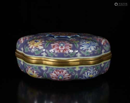 Chinese Famille Rose Porcelain Covered Box