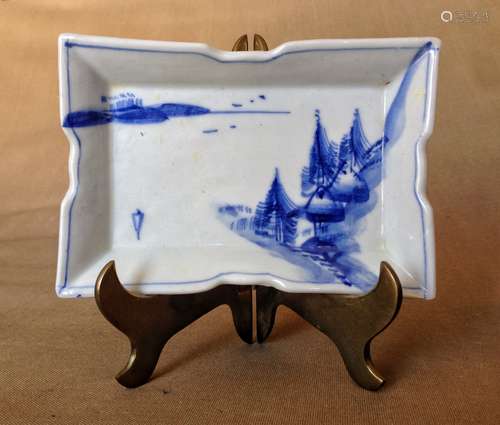 Chinese blue and white square shape brush washer