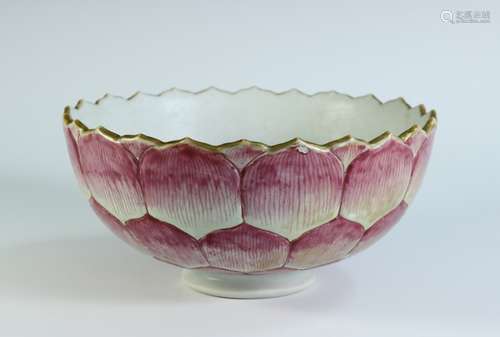 Famille Rose Lotus shape Bowl