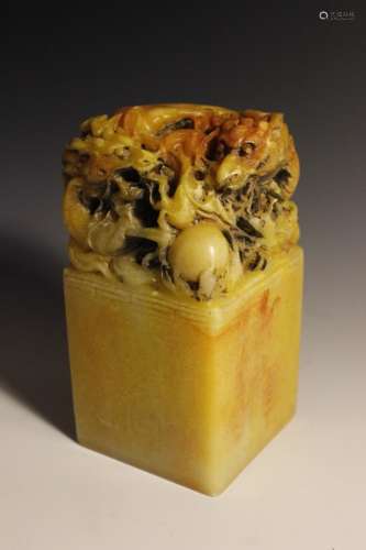 Chinese Yellow Soapstone Carving Seal