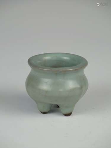 Song, Chinese Celadon Triple Feet Censer