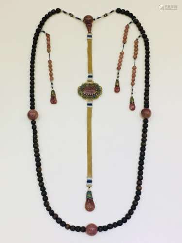 CHINESE CHENXIANG WOOD CHAOZHU COURT NECKLACE