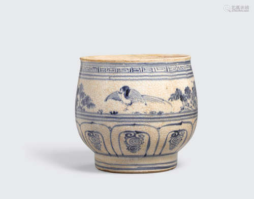 Le dynasty, 15th/16th century A blue and white jar