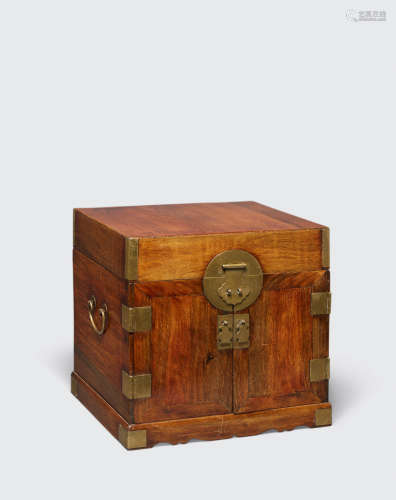 Qing dynasty elements A huanghuali and mixed wood seal chest, Guanpixiang