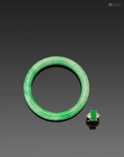 Two pieces of jadeite jewelry