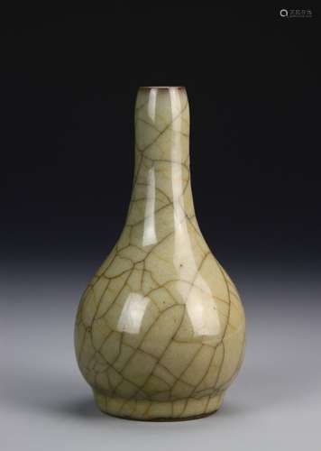 A Chinese Geyao Pair Shaped Vase