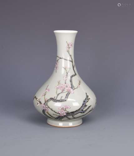 A Chinese Porcelain Vase With Mark