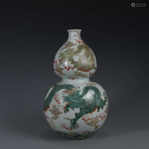 Double Gourd Dragon Vase with Mark