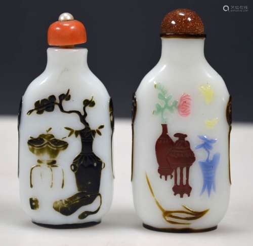 Two Chinese Yangzhou Carved Glass Snuff Bottles