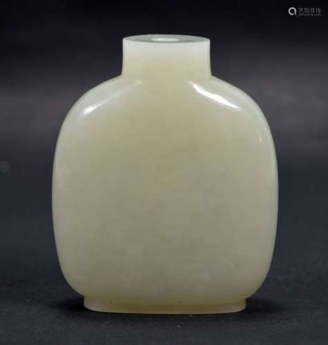 Large Chinese 18th/19th C White Jade Snuff Bottle