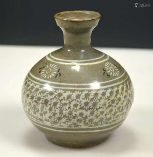 Korean Stoneware Oil Jar with Slip Inlay