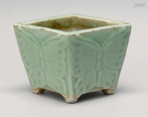 Chinese Celadon Porcelain Jardiniere, Ming Dynasty