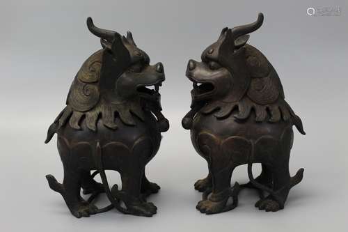 Pair of Chinese bronze incense burners.