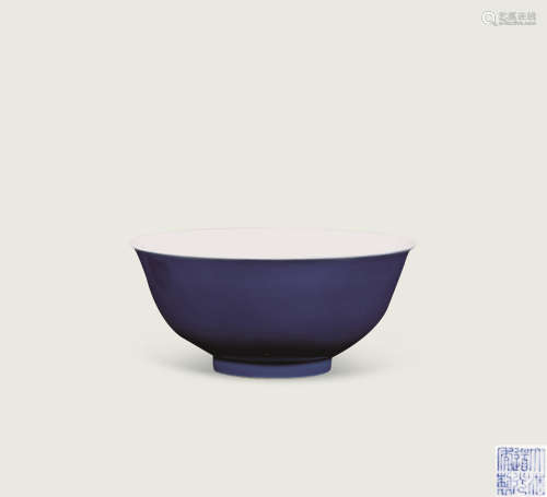 清 道光 霁蓝釉碗