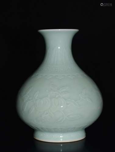 Qianlong Mark, A Celadon Glazed Vase