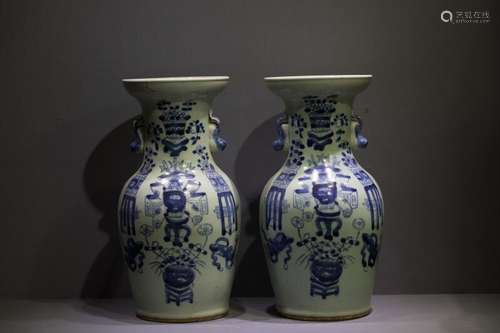 A Pair of Blue And White Vase