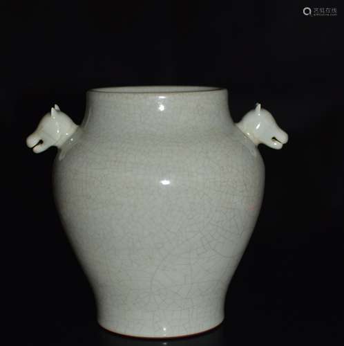 Qianlong Mark, A Ge Ware Jar