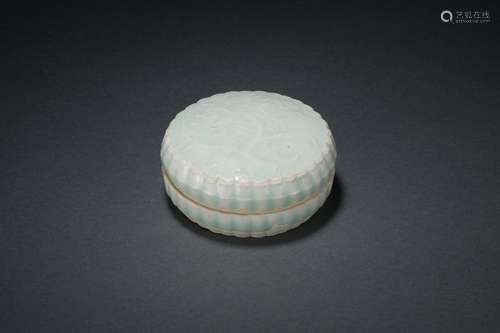 A Hutian Ware Celadon Box