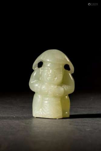 Pendeloque illustrant un personnage hilare. Jade. Chine.  5,5cm