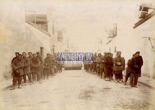 佚名 清末上海筑路劳役 1880s 蛋白照片