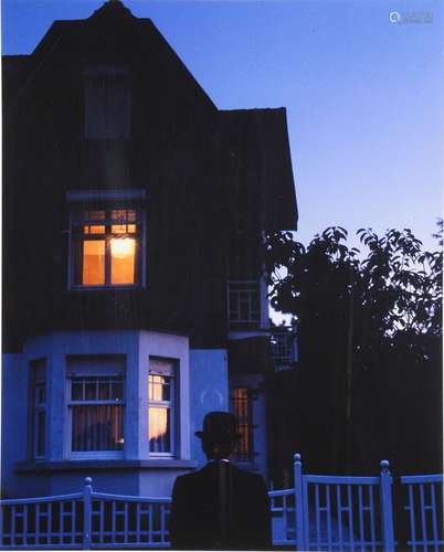 Maison de Magritte, rue des Mimosas - “L'Empire des Lumières“. Photo tirage jet d'encre sur papier rag hahnemühle. Avec certificat n° 1/5.<br/>haut. 0m34 larg. 0m42