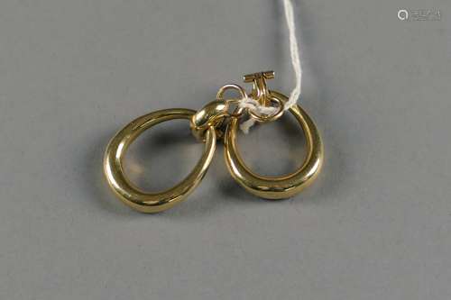 Paire de Boucles d'Oreilles Créoles. Monture en or jaune 18 carats.<br/>Poids: 11,3 g.