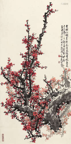 王成喜（b.1940） 1989年作 古梅迎春 立轴 设色纸本