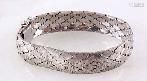 Zilveren design armband met ruit motieven