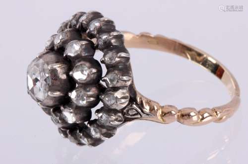 1e Gehalte zilveren met 14 kt. gouden ring bezet met 29 roosgeslepen diamanten, 1,05 ct., G-SI, 6,5 gr.