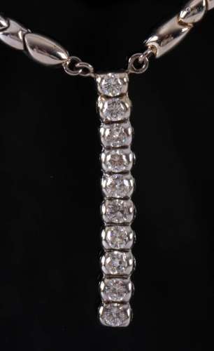 14 Kt. witgouden collier bezet met 10 briljant geslepen diamanten, ca.1.80 ct., 26 gr.