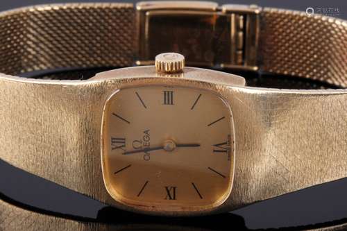 14 Kt. gouden Omega damespolshorloge met gouden band (werkt niet), totaalgewicht 39,5 gram